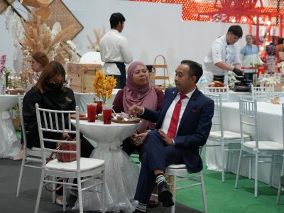 ท่านเอกอัครราชทูตและคณะผู้แทนจากสถานทูต เยี่ยมชมงาน จิบน้ำชายามบ่ายใน “OTOP City 2024 Happy Market มอบความสุข ด้วยของขวัญล้ำค่า จากภูมิปัญญาไทย”